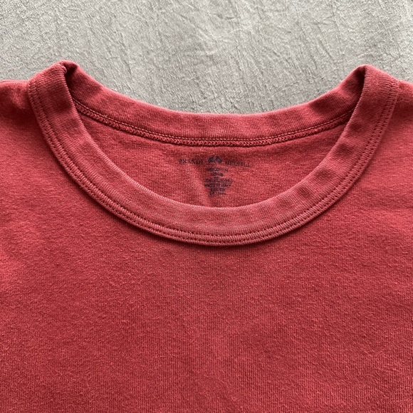 Brandy Melville Tee - Picture 2 of 3